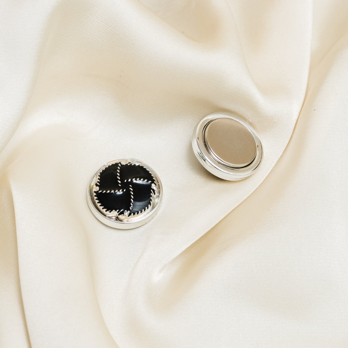 Adorable Black and Silver Magnetic Button